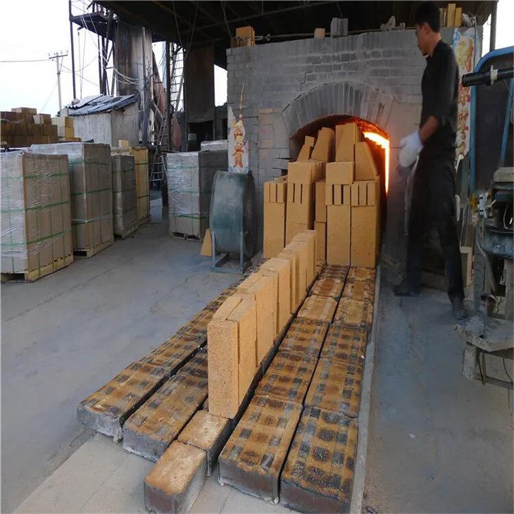 Ladrillo refractario de alta alúmina para revestimiento de horno